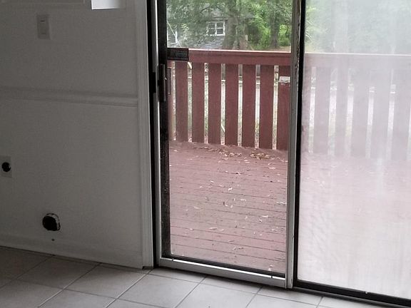 2nd image of 1067 Oakland Ave SE APT D