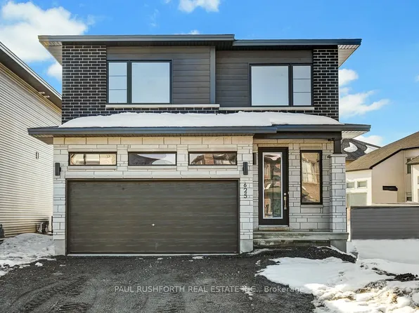 625 Miikana Rd, Ottawa, ON K1X 0J6