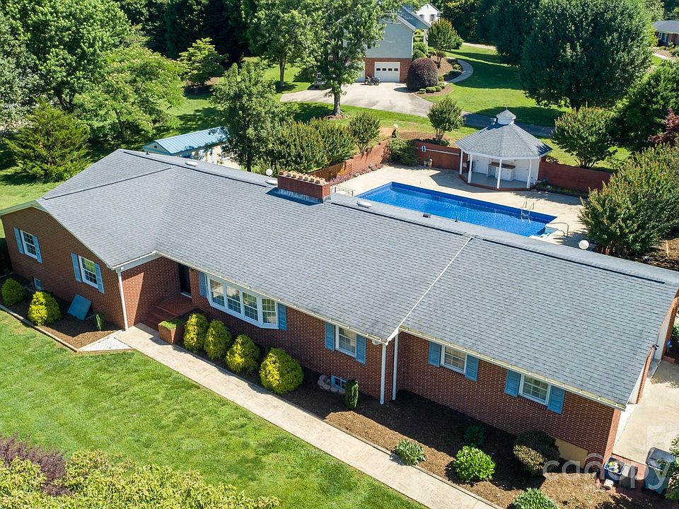 1st image of 1044 Randolph Cir SE