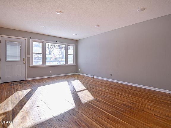 2nd image of 2206 8th Ave N