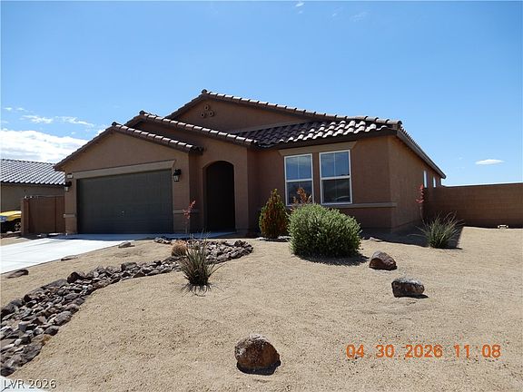 3rd image of 3557 E Garfield Dr