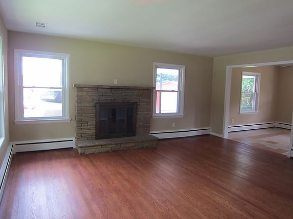 2nd image of 1102 Moller Ave