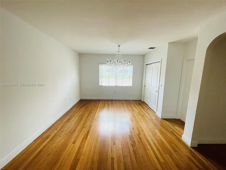 1116 Biarritz Dr — Photo 5