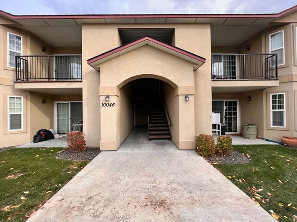 1st image of 10046 W Garverdale Ln #633-202
