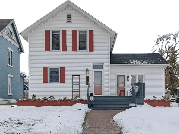 224 2nd St E, Wabasha, MN 55981