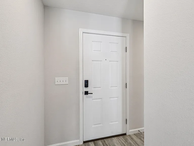 5453 Wabash Blvd — Photo 3