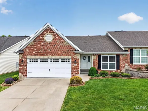 329 Gullane Dr, Saint Charles, MO 63301