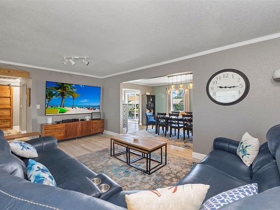 5th image of 654 Bonita Ct