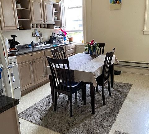 2nd image of 819 Mill St APT H