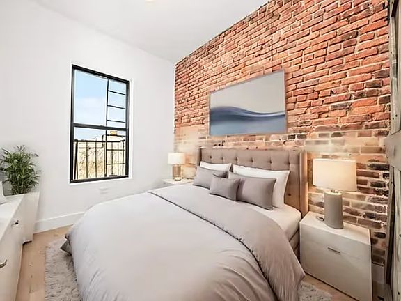 3rd image of 727 Knickerbocker Ave #2A