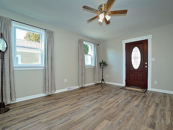 4th image of 2053 Mazette Pl