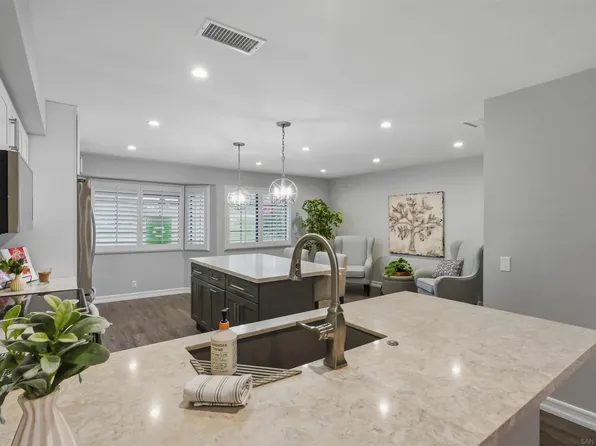 7982 Mission Vista Dr, San Diego, CA 92120