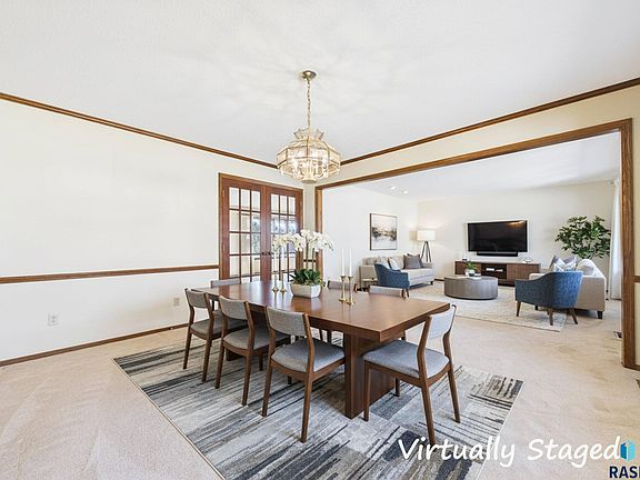 5th image of 2408 E Stanton Dr