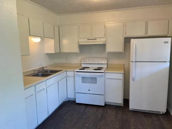 401 E McReynolds St, Daingerfield, TX