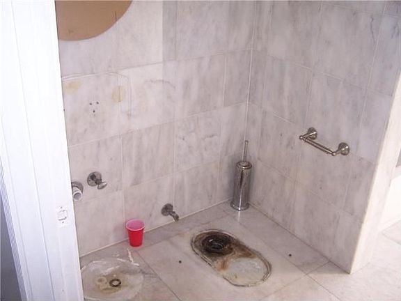 4th image of 1120 NW 185th Ter
