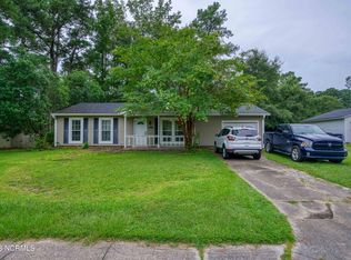625 Shadowridge Rd, Jacksonville, NC 28546