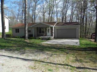207 Raccoon Trl, Houghton Lake, MI 48629
