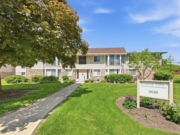 2630 Mitchell Dr APT 4, Woodridge, IL 60517