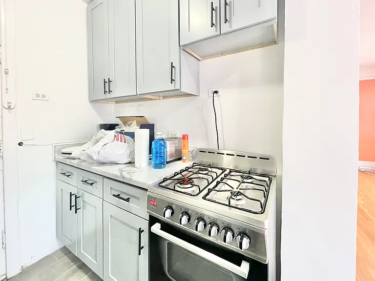 2081 W Lunt Ave #K3 — Photo 6