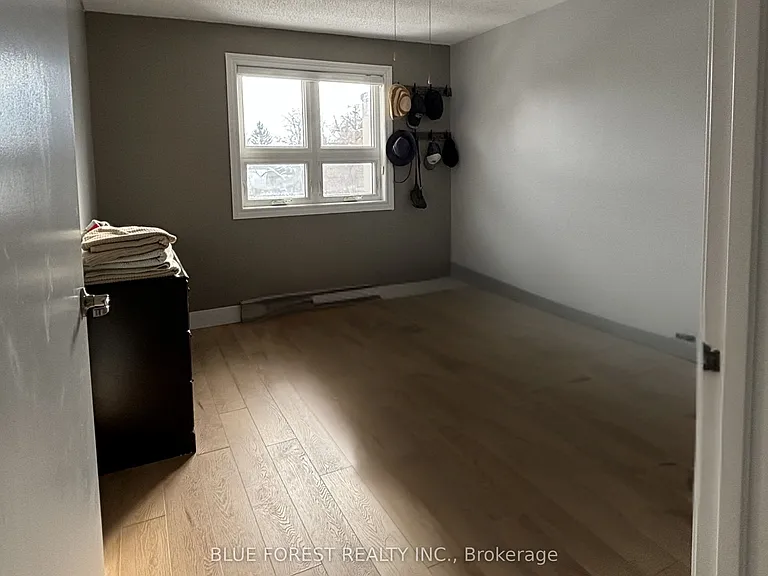 1 Jacksway Cres #402 — Photo 6