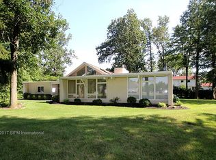 2085 Maple Rd, Buffalo, NY 14221