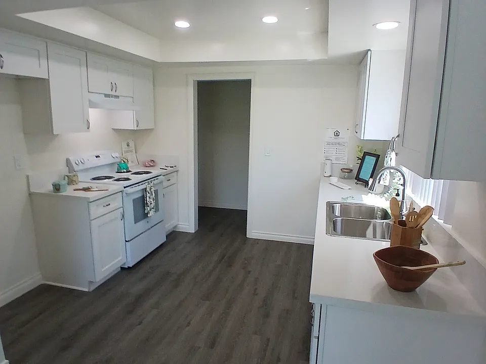 Open floor plan through to the dining.