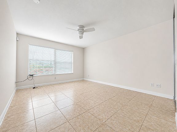 5th image of 28869 Vermillion Ln