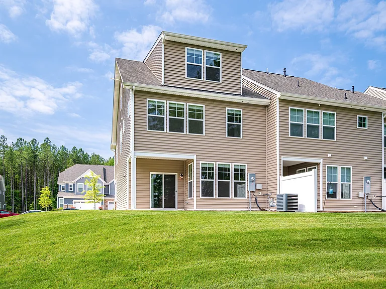 18352 Palisades Ct — Photo 54