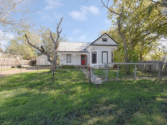 3rd image of 418 N Mehnert St