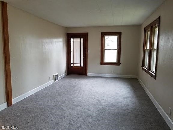 5th image of 119 Pocantico Ave