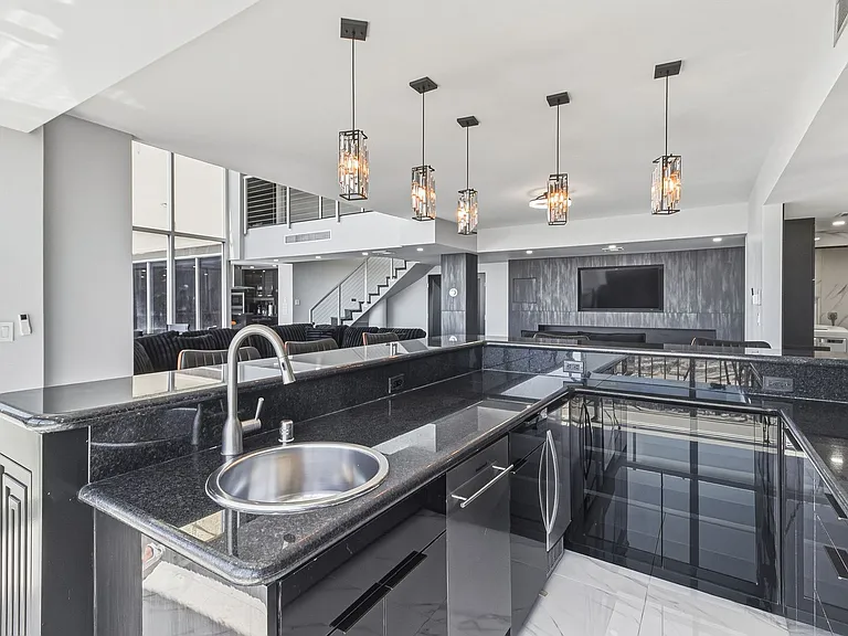 3111 Bel Air Dr #28H — Photo 8
