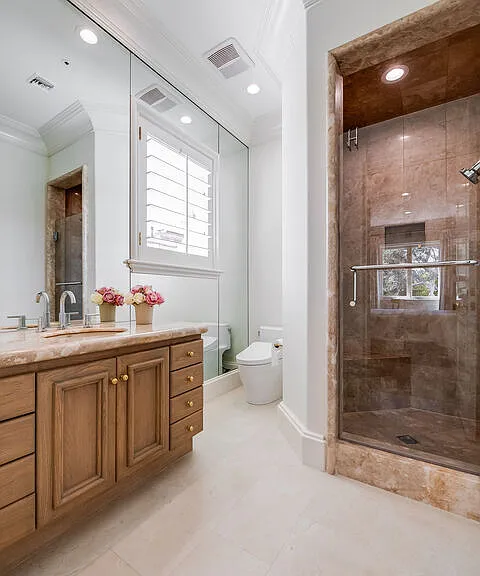 915 N Rexford Dr — Photo 31