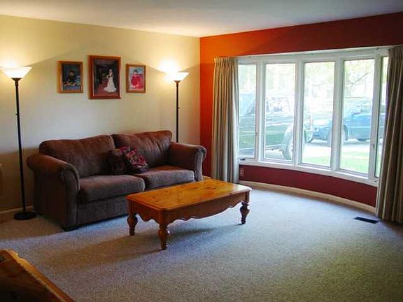 2nd image of 3635 Lincolnshire Woods Ct