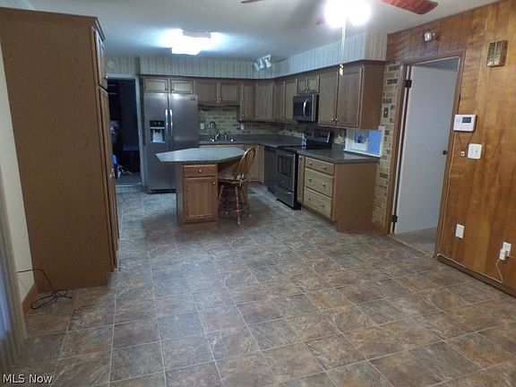 3rd image of 4821 Bond Ave NW