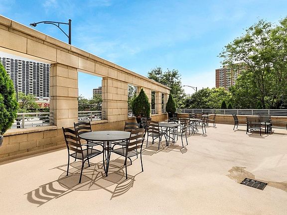 Mezzanine outdoor terrace