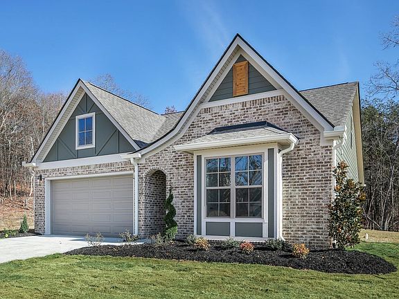 2nd image of 1539 Mercedes Ln