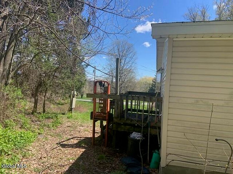 3rd image of 513 Sagendorf Corners Road