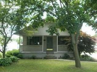 15573 Westmore St, Livonia, MI 48154