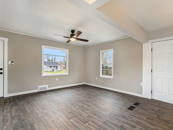 4th image of 68410 Holiday Ct