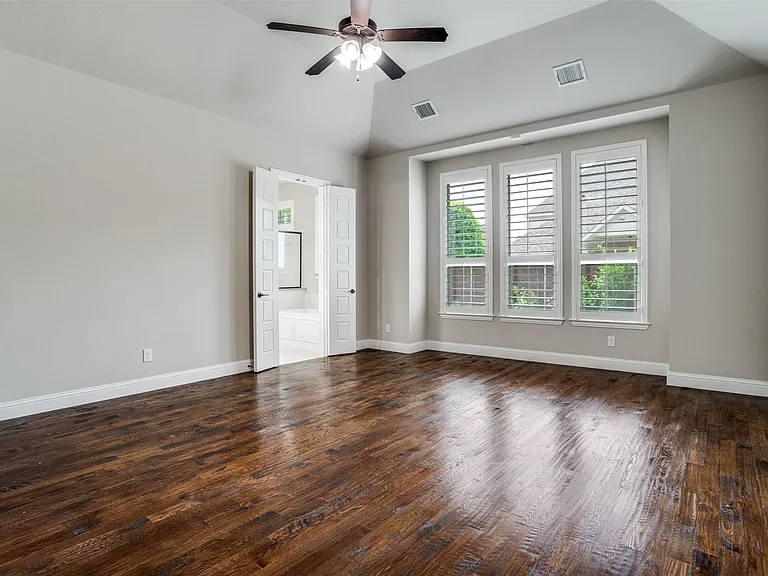 1071 Jennala Dr — Photo 17