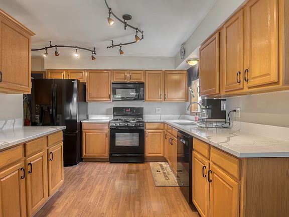 2nd image of 591 Sussex Ct
