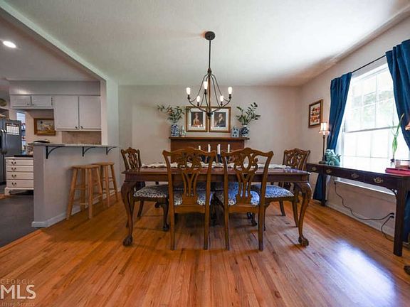 4th image of 365 Brookwood Dr