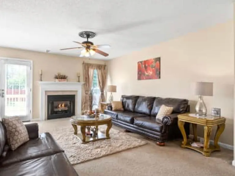 3404 Bradfield Dr — Photo 5