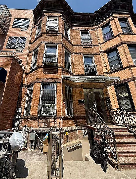 1st image of 515 57th St