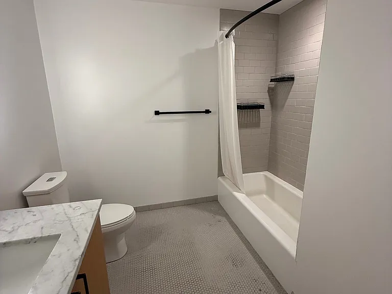 83-84 Gardner St #109L — Photo 20