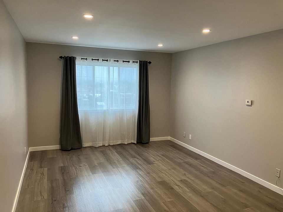 1st image of 231 Price St #3