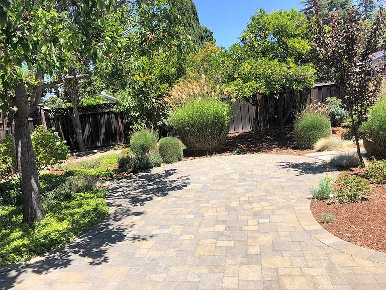 585 Bryan Ave — Photo 12