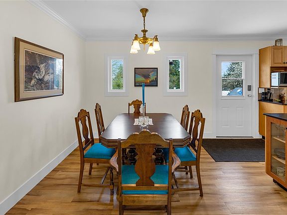 3rd image of 1185 Stuart Pl