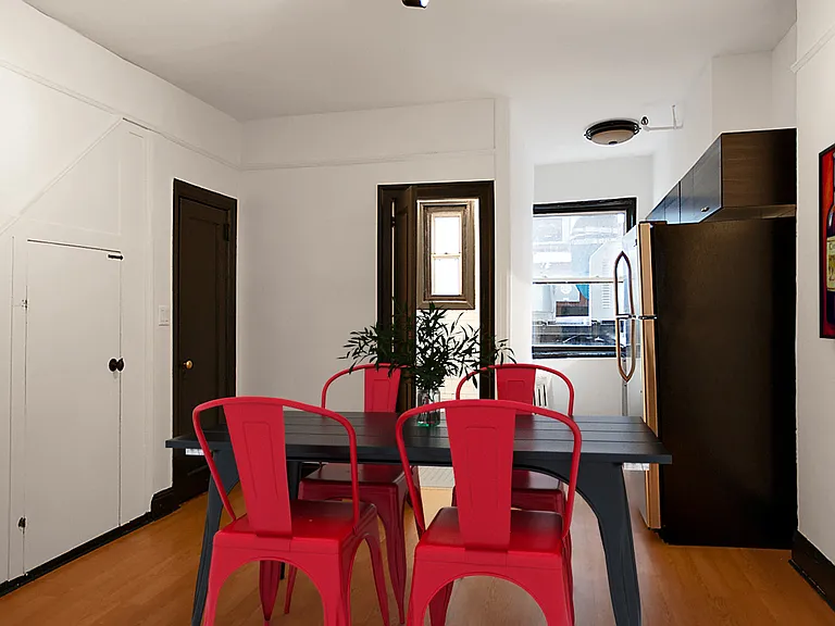 285 W 12th St #3 — Photo 10