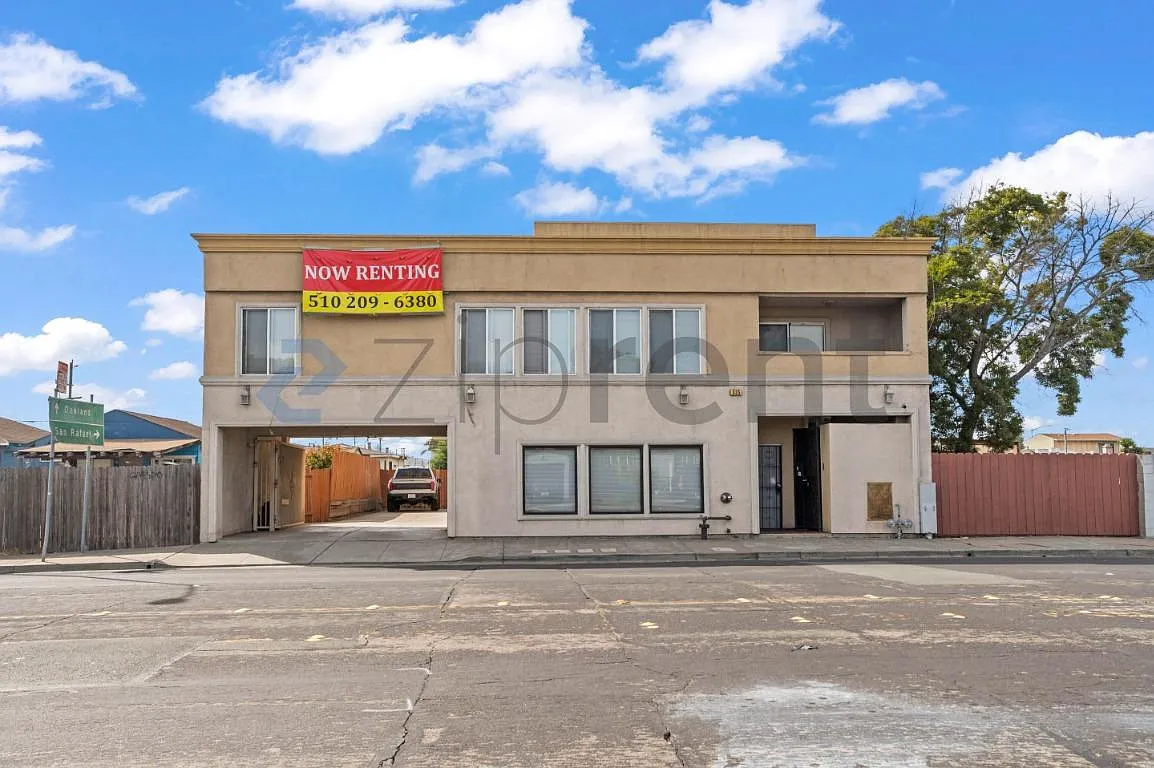 2 bed, 1200 sqft, $2,700 — Photo 2